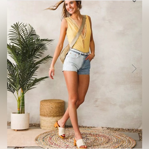 Levi’s shorts colour block 🥰🥰🥰 - Picture 3 of 10